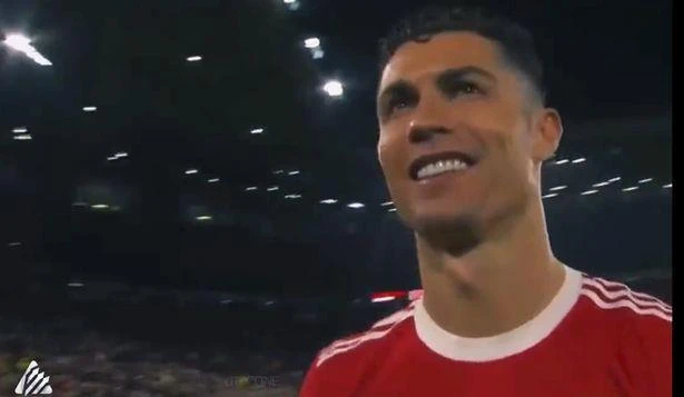 Ronaldo đã hét vào ống kính máy quay câu: "Tôi vẫn chưa kết thúc".
