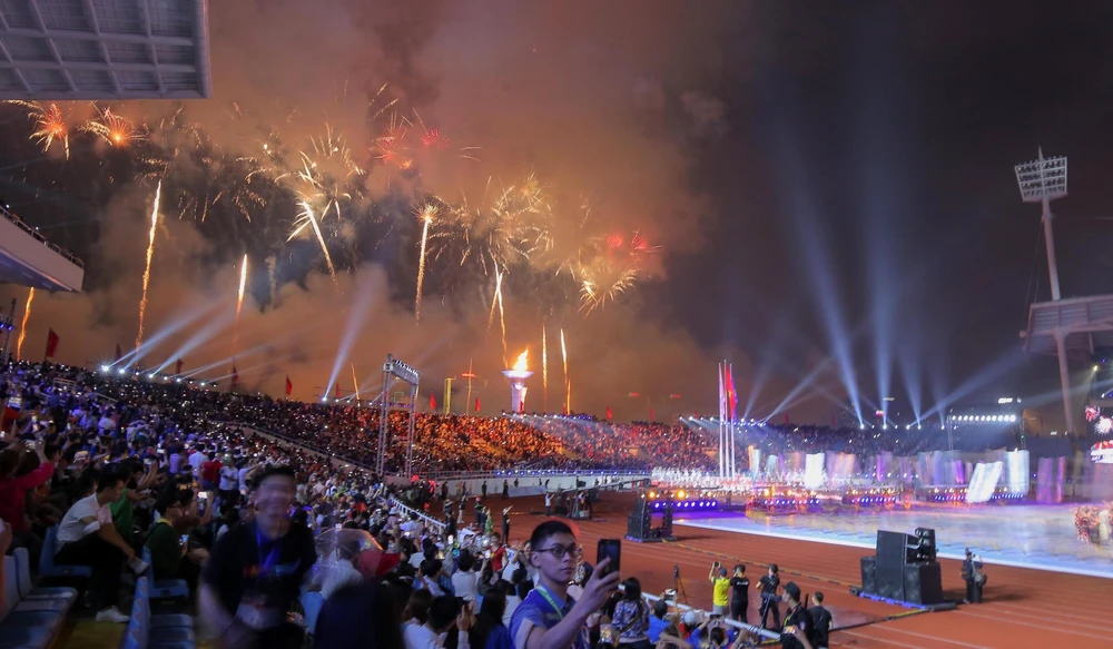 Chủ tịch nước Nguyễn Xuân Phúc tuyên bố khai mạc SEA Games 31 ảnh 39 Chủ tịch nước Nguyễn Xuân Phúc tuyên bố khai mạc SEA Games 31 ảnh 39