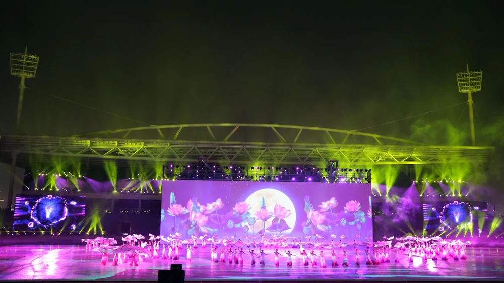 Chủ tịch nước Nguyễn Xuân Phúc tuyên bố khai mạc SEA Games 31 ảnh 26 Chủ tịch nước Nguyễn Xuân Phúc tuyên bố khai mạc SEA Games 31 ảnh 26