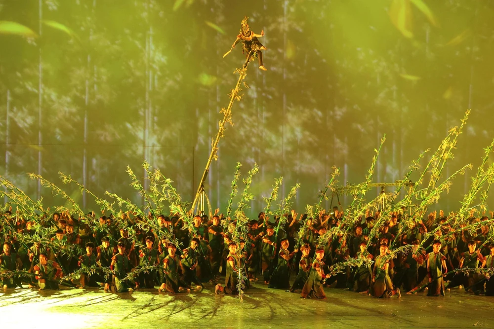 Hình tượng cây tre Việt Nam biểu hiện cho sự vững bền và tình đoàn kết hữu nghị giữa các quốc gia trong khu vực. ẢNH: ANH PHƯƠNG Hình tượng cây tre Việt Nam biểu hiện cho sự vững bền và tình đoàn kết hữu nghị giữa các quốc gia trong khu vực. ẢNH: ANH PHƯƠNG