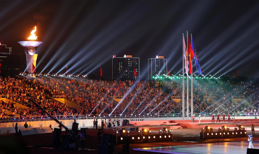 Chủ tịch nước Nguyễn Xuân Phúc tuyên bố khai mạc SEA Games 31 ảnh 38 Chủ tịch nước Nguyễn Xuân Phúc tuyên bố khai mạc SEA Games 31 ảnh 38