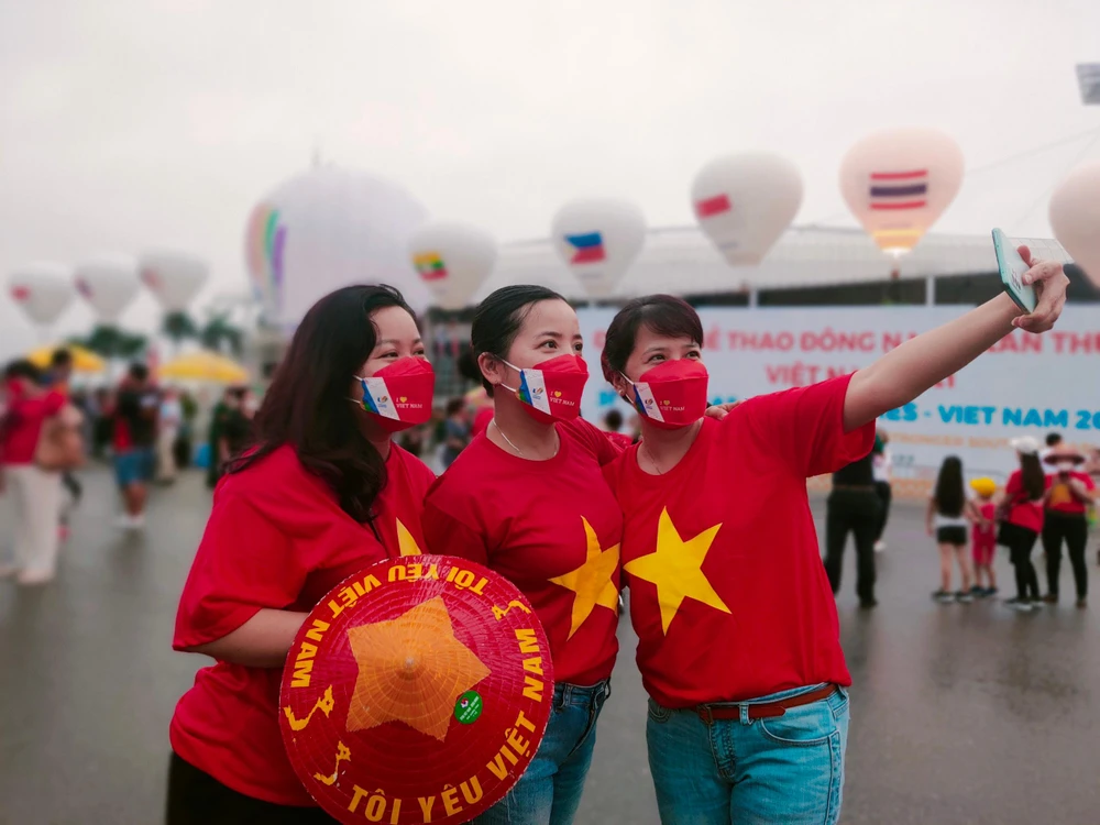 Chủ tịch nước Nguyễn Xuân Phúc tuyên bố khai mạc SEA Games 31 ảnh 13 Chủ tịch nước Nguyễn Xuân Phúc tuyên bố khai mạc SEA Games 31 ảnh 13