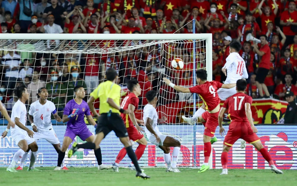 U-23 Việt Nam tạo ra nhiều cơ hội nhưng gần như không có tình huống nào rõ ràng. ẢNH: ANH PHƯƠNG