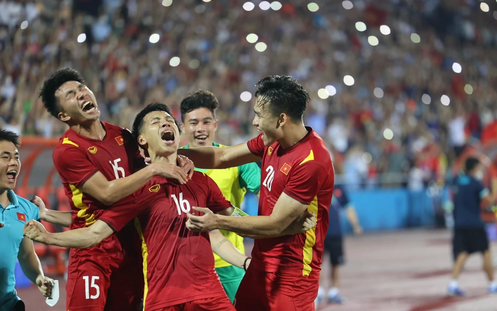 U-23 Việt Nam mở toang cánh cửa vào bán kết SEA Games ảnh 49