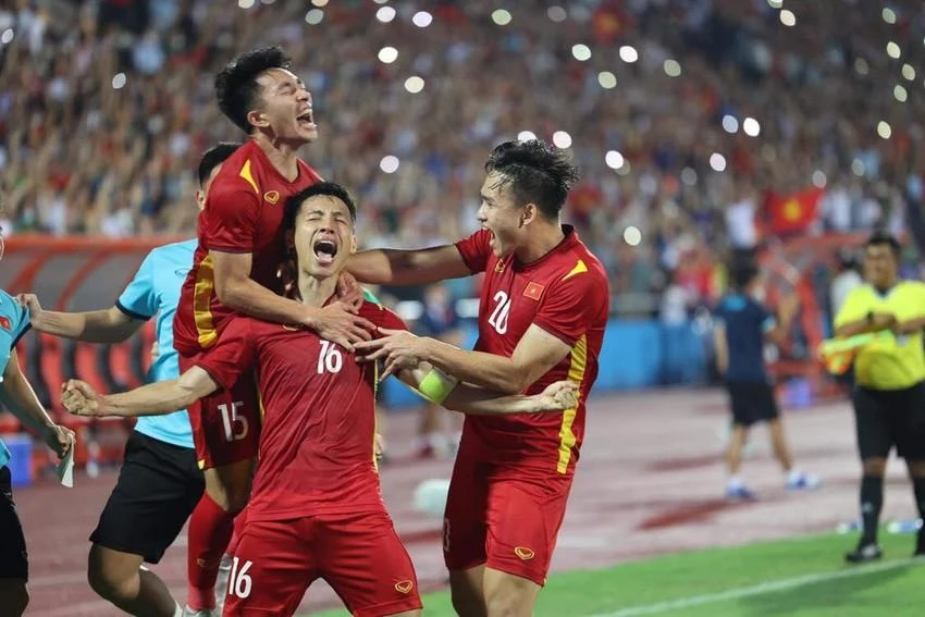 U-23 Việt Nam có những cầu thủ dày dặn kinh nghiệm như đội trưởng Hùng Dũng. ẢNH: ANH PHƯƠNG