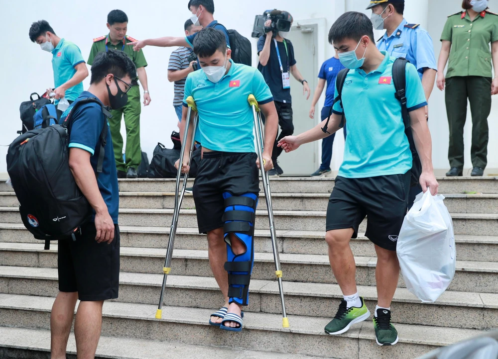 Lê Văn Xuân nhiều khả năng sẽ không thể đá trận chung kết với Thái Lan.