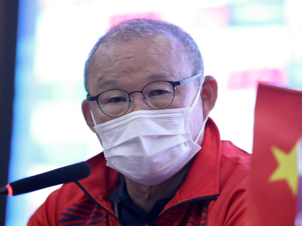 HLV Park Hang-sep trong buổi họp báo sáng nay (21-5). ẢNH: ANH DUY