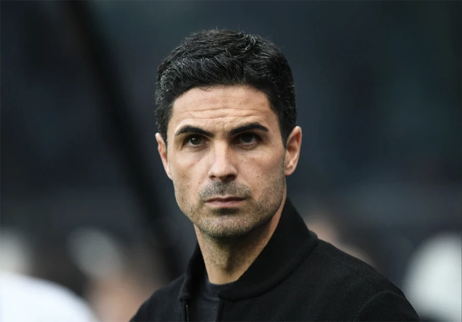 HLV Arteta của Arsenal hết lời ca ngợi Fabio Vieira. ẢNH: REX
