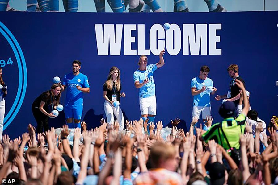 Haaland gia nhập Man City với giá phá vỡ hợp đồng 51 triệu bảng Anh. ẢNH: AP
