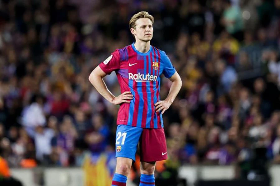 De Jong đang bị Barca hắt hủi nhưng anh vẫn không muốn ra đi. ẢNH: GETTY De Jong đang bị Barca hắt hủi nhưng anh vẫn không muốn ra đi. ẢNH: GETTY