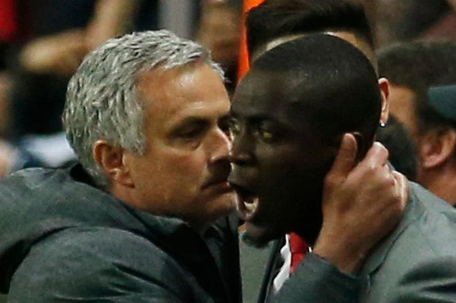 Mourinho muốn tái hợp với cậu học trò cũ Bailly tại AS Roma. ẢNH: GETTY