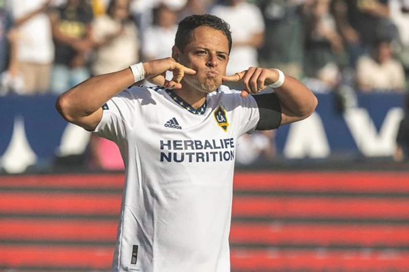 Chicharito hiện là đội trưởng LA Galaxy. ẢNH: GETTY