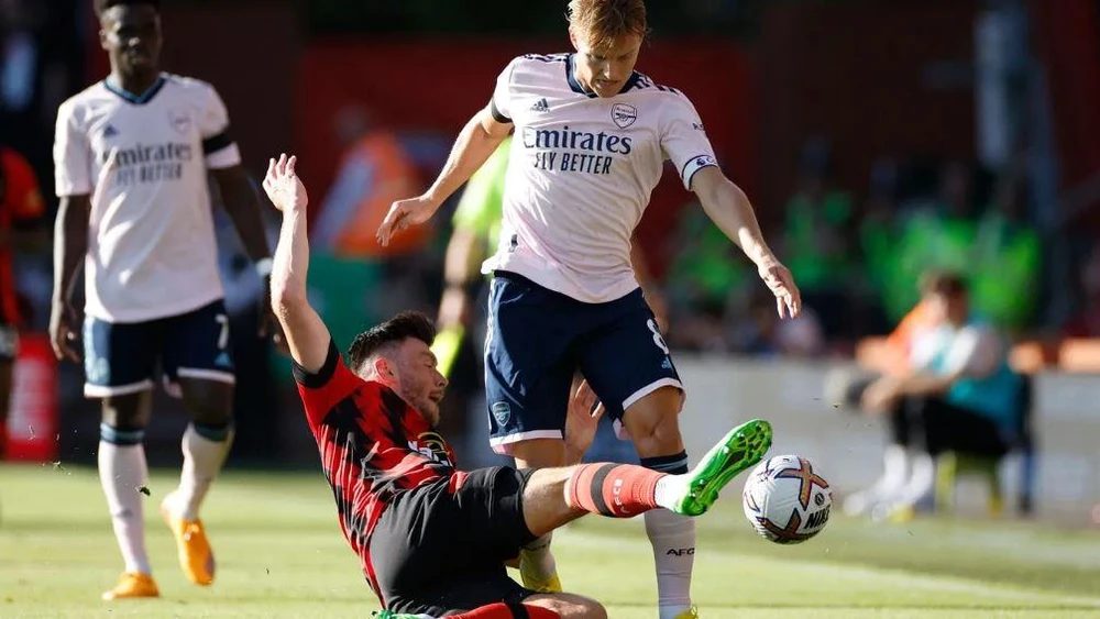 Martin Odegaard có một trận đấu xuất sắc với cú đúp. Ảnh: Getty