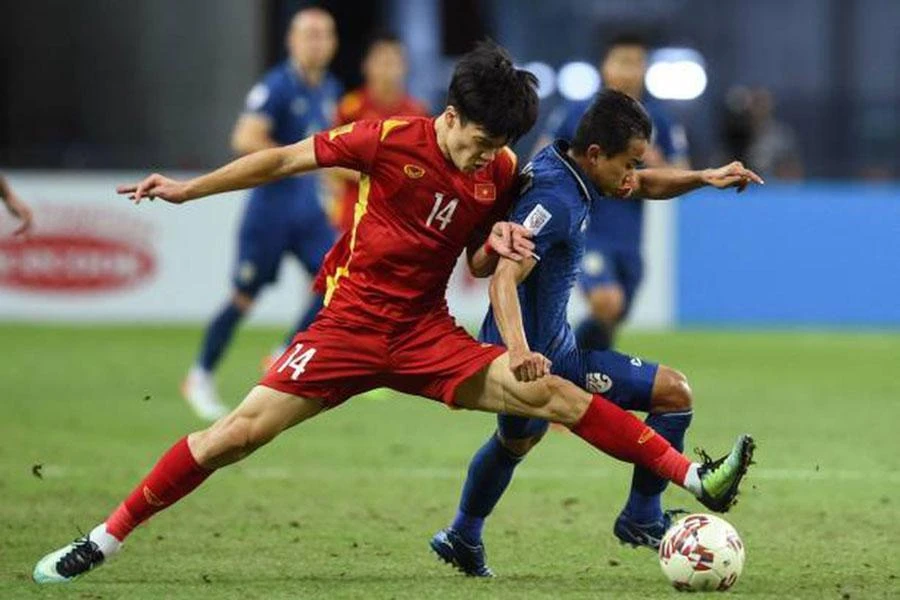 AFF Cup là giải đấu chỉ hai bảng có tổng cộng 10 đội nhưng thời gian kéo dài 30 ngày.