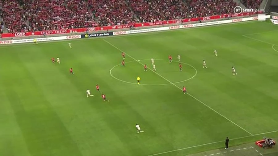 Đường phất bóng 1 chạm đẳng cấp của Messi cho Mbappe thoát xuống ghi bàn thắng nhanh nhất lịch sử Ligue 1. ẢNH: BT SPORT