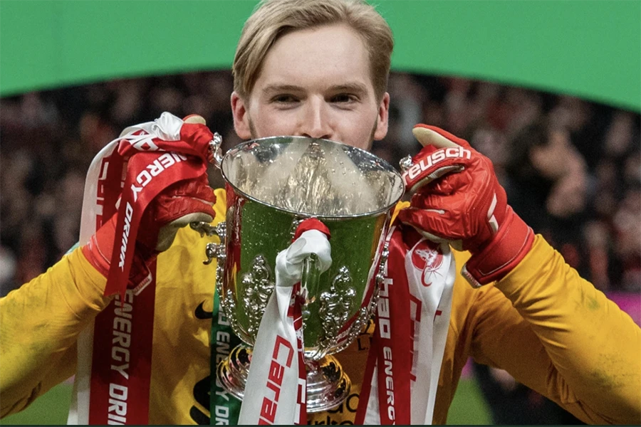 Liverpool đang là ĐKVĐ Carabao Cup sau khi thắng Chelsea ở loạt luân lưu trong trận chung kết mùa trước. ẢNH: SUN SPORTS