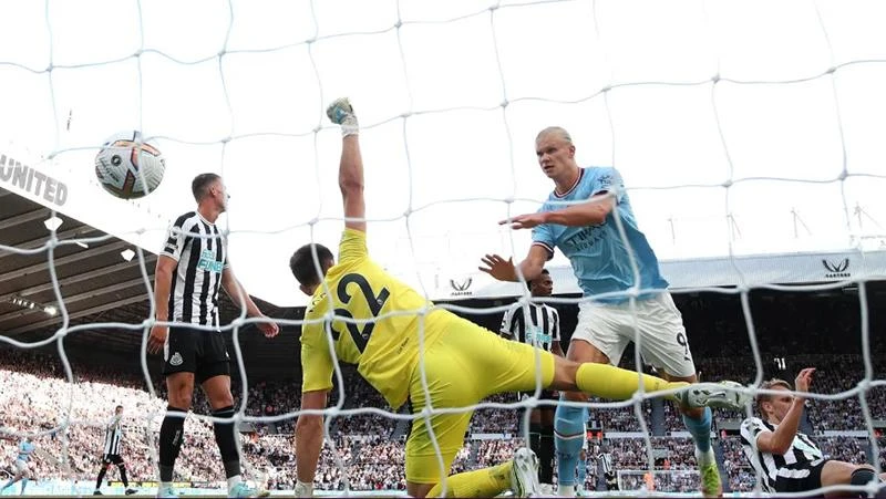 Haaland là niềm hi vọng lớn trên hàng công Man City. Ảnh: Getty