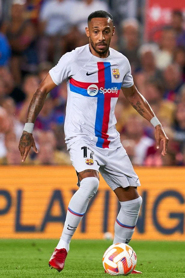 Aubameyang chưa thể đến Chelsea là cơ hội cho Ronaldo và Mendes trở lại bàn đàm phán với The Blues. ẢNH: GETTY Aubameyang chưa thể đến Chelsea là cơ hội cho Ronaldo và Mendes trở lại bàn đàm phán với The Blues. ẢNH: GETTY