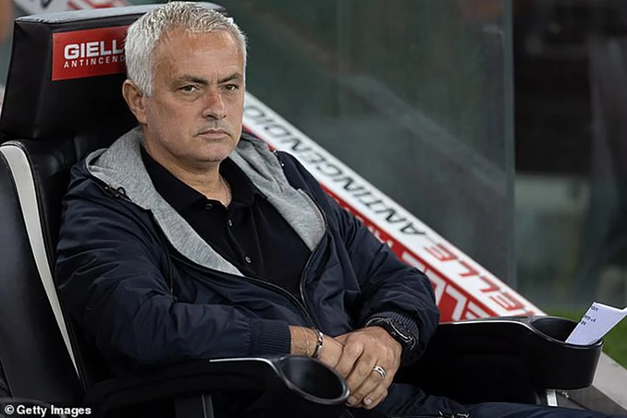Mourinho lại tạo nên câu nói kinh điển: "Tôi thích để thua một trận 0-4 hơn là bốn trận với tỉ số 0-1". ẢNH: GETTY