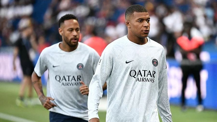 Mâu thuẫn giữa Neymar và Mbappe đã âm ỉ từ rất lâu tại PSG. ẢNH: GETTY