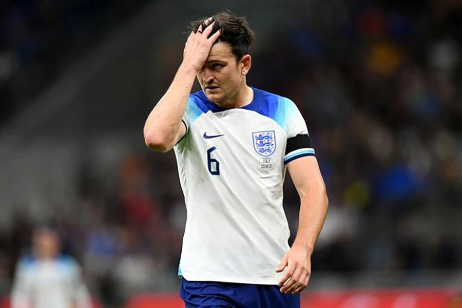 Maguire thường chơi rất ổn định ở tuyển Anh nhưng ở MU anh được xem là 'danh hài' với những pha xử lý nghiệp dư. ẢNH: GETTY