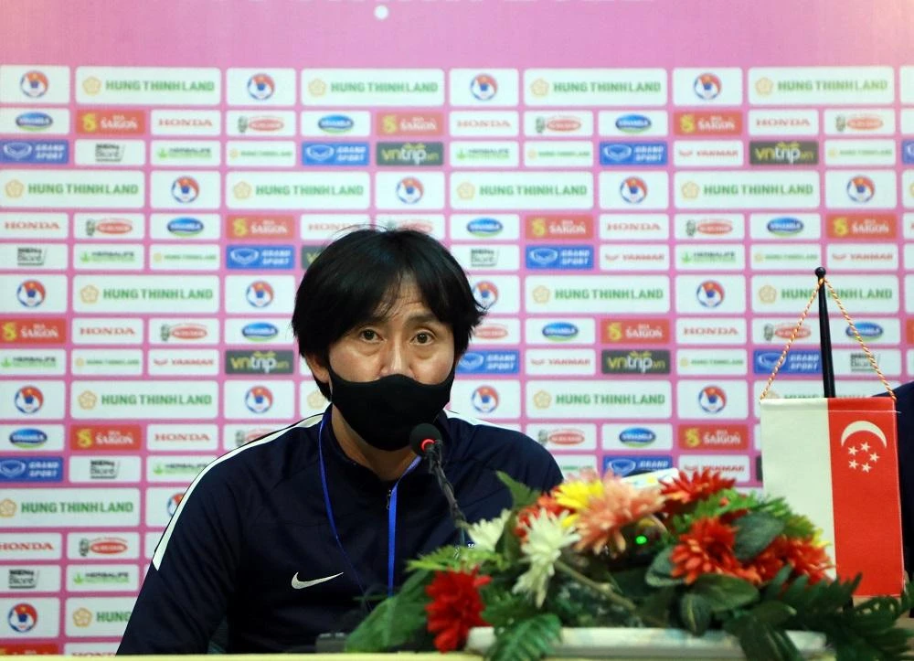 Thầy trò HLV Takayuki Nishigaya đã về nước. ẢNH: VFF