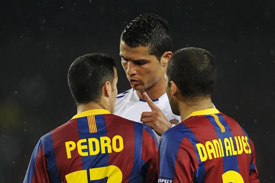 Alves tiết lộ anh từng xảy ra ẩu đả với Ronaldo tại một buổi lễ trao giải quả bóng vàng thế giới. ẢNH: GETTY