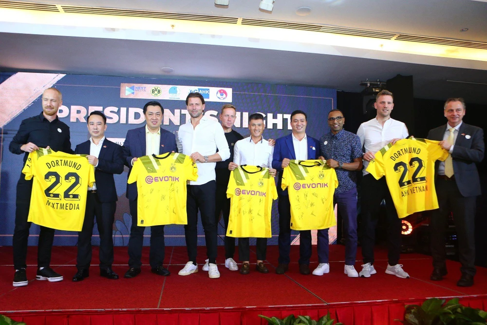 Borussia Dortmund đã có chuyến du đấu đến Việt Nam đầy ý nghĩa. ẢNH: VFF Borussia Dortmund đã có chuyến du đấu đến Việt Nam đầy ý nghĩa. ẢNH: VFF
