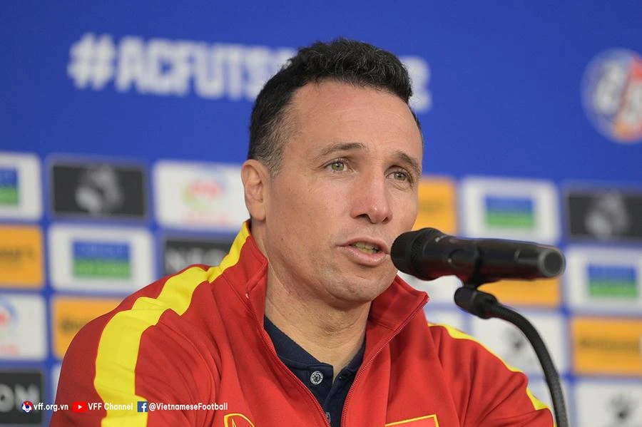 HLV Diego Giustozzi của đội tuyển Futsal Việt Nam. ẢNH: VFF