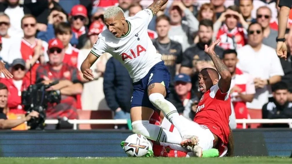 Arsenal giữ vững phong độ thăng hoa của mình. Ảnh: Getty