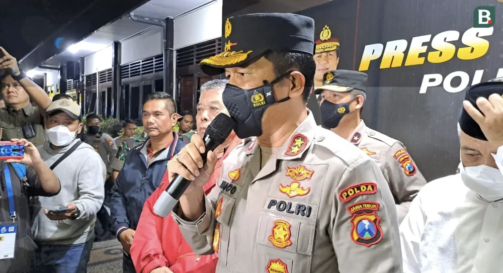 Cảnh sát trưởng Đông Java (Indonesia), Tổng thanh tra Nico Afinta. ẢNH: BOLA