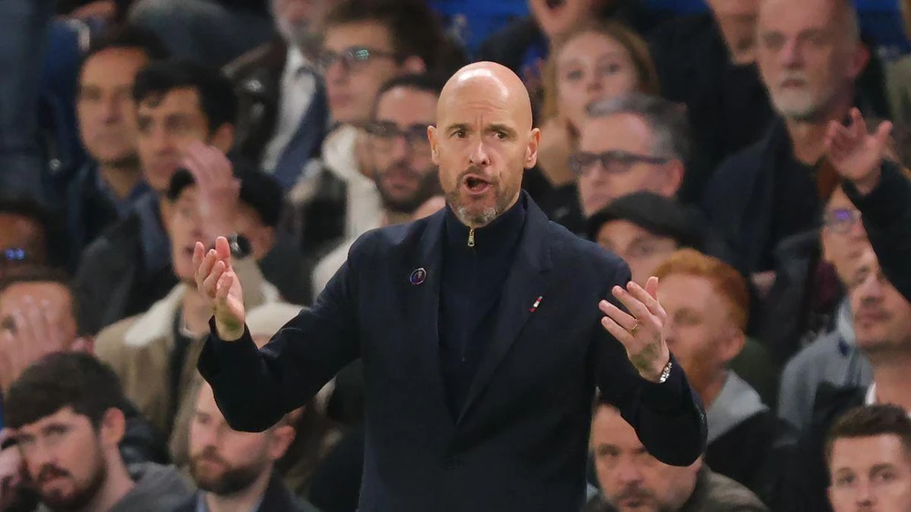 Ten Hag đã loại Ronaldo khỏi đội hình trong trận MU hòa Chelsea 1-1 trên sân Stamford Bridge. ẢNH: GETTY Ten Hag đã loại Ronaldo khỏi đội hình trong trận MU hòa Chelsea 1-1 trên sân Stamford Bridge. ẢNH: GETTY