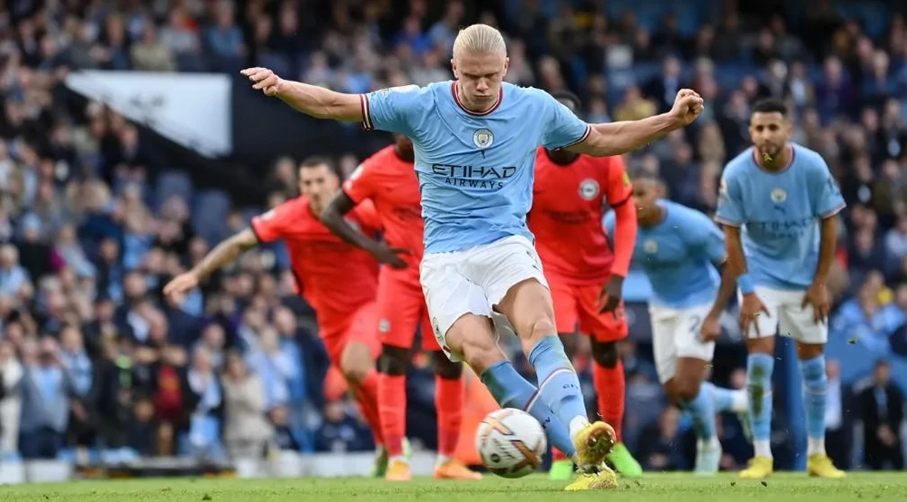 Erling Haaland vẫn đang có duyên ghi bàn vào lưới các đội bóng ở Premier League. Ảnh: Getty
