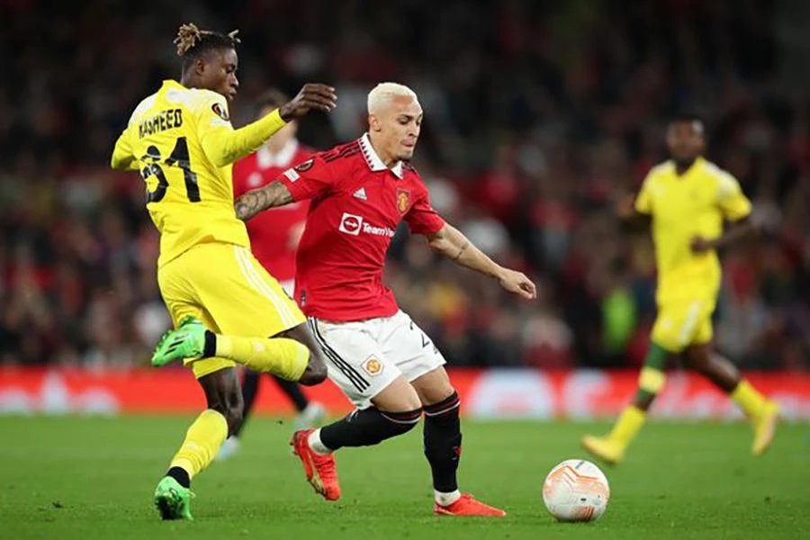 Antony chịu nhiều chỉ trích sau màn thể hiện skill xoay com-pa trong trận MU thắng Sheriff 3-0. ẢNH: GETTY