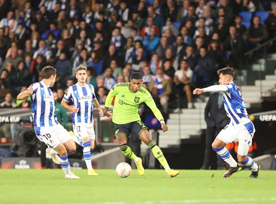 Rashford đã bị Ten Hag đặt vào vị trí trái sở trưởng. ẢNH: GETTY