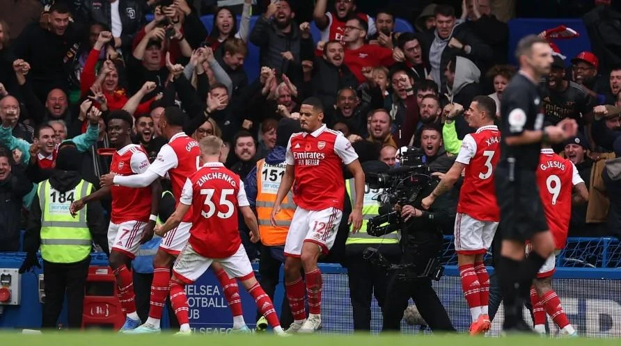 Arsenal chính thức giành lại ngôi đầu bảng sau chiến thắng Chelsea. Ảnh: Getty
