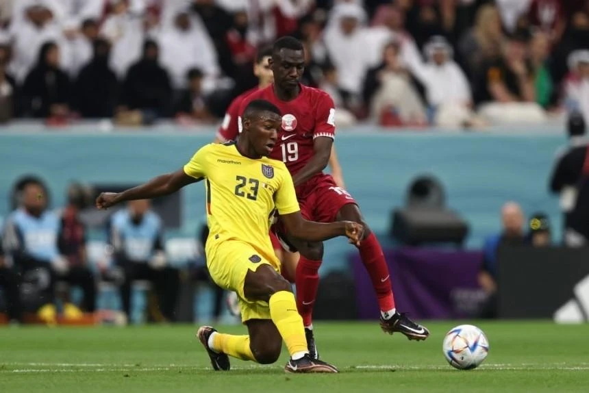 Qatar sẽ đối mặt với nguy cơ bị loại sớm tại World Cup 2022. Ảnh: Getty