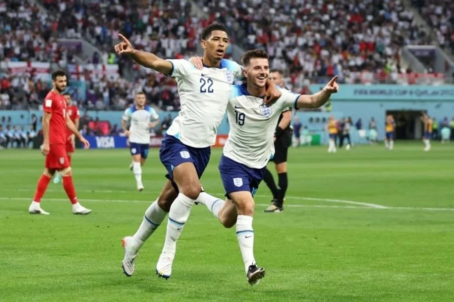 Tam Sư quá mạnh so với Iran. Ảnh: Getty