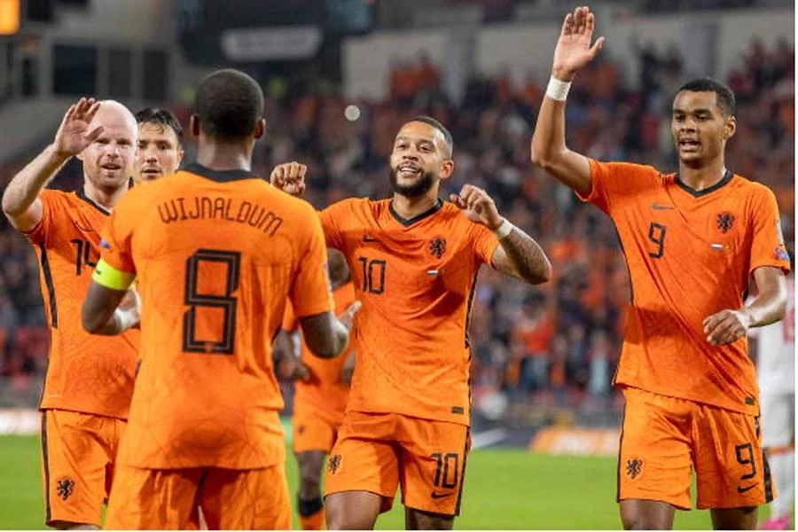 Dù lối đá chưa đem lại sự thuyết phục nhưng Hà Lan vẫn đi tiếp với vị thế là đội đầu bảng. Ảnh: GETTY