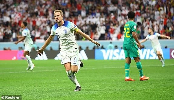 Kane vui mừng với bàn thắng đầu tiên tại World Cup 2022. ẢNH: REUTERS