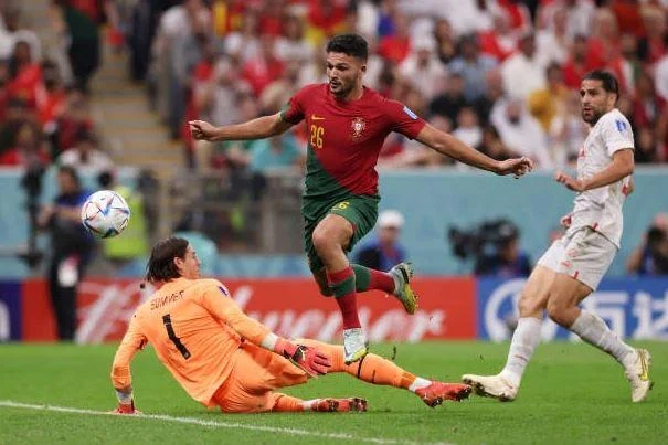 Goncalo Ramos lập hat-trick trong ngày đóng thế vai cho Ronaldo. Ảnh: Getty