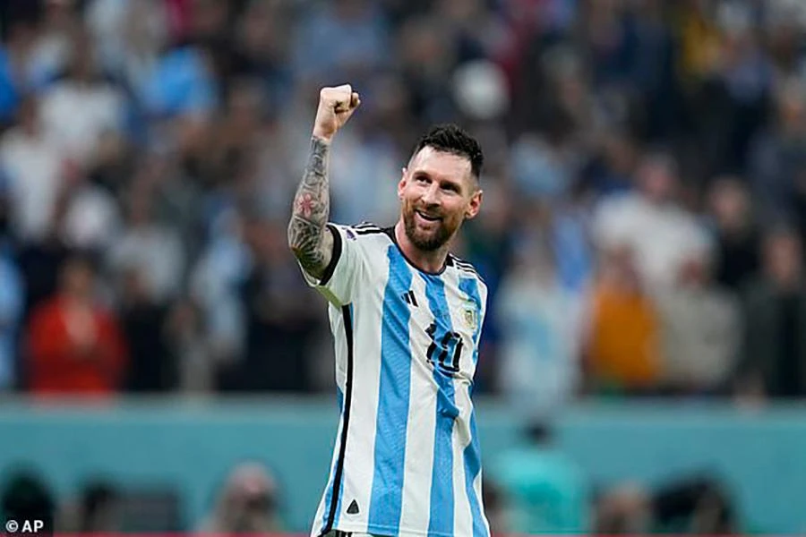 Lionel Messi đang đứng trước thời khắc có thể giúp anh tạo nên lịch sử vô địch World Cup cùng tuyển Argentina. ẢNH: AP
