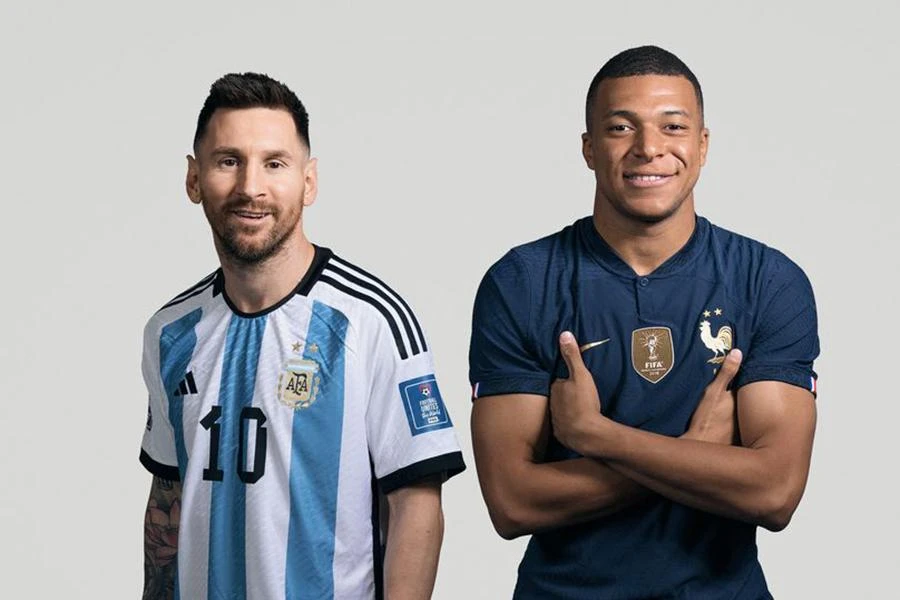 Lionel Messi lần đầu vô địch World Cup hay Kylian Mbappe lần thứ hai nâng cúp. ẢNH: MIRROR