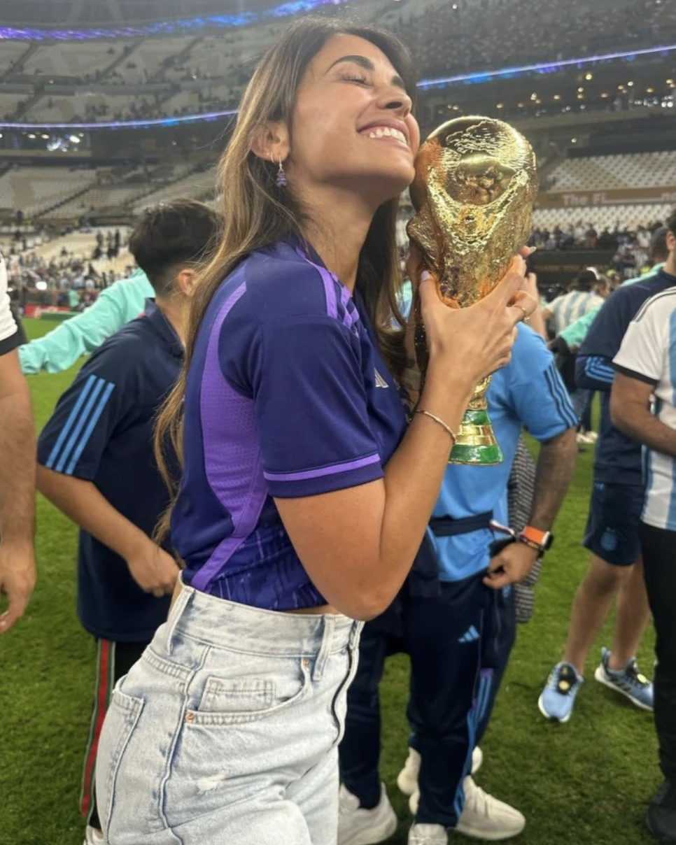 Antonela Roccuzzo đã trải qua mọi cung bậc cảm xúc trong đêm chung kết World Cup và bây giờ là tận hưởng. ẢNH: ẢNH: INTAGRAM ANTONELA ROCCUZZO