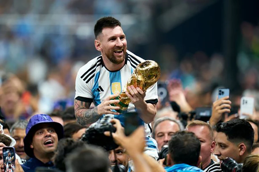 Messi vừa đăng quang World Cup cùng tuyển Argentina. ẢNH: GETTY