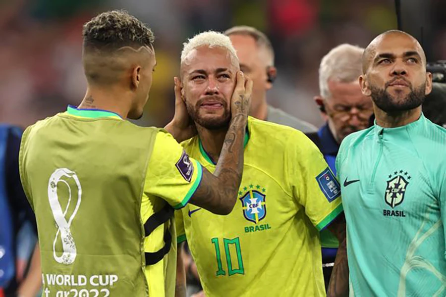 Neymar chia tay World Cup 2022 trong nước mắt. ẢNH: GETTY