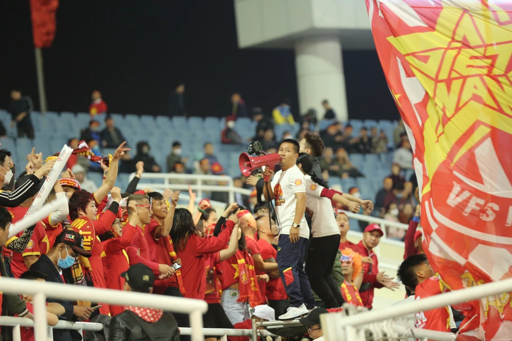 Việt Nam thắng đậm Malaysia lên ngôi đầu bảng AFF Cup ảnh 32