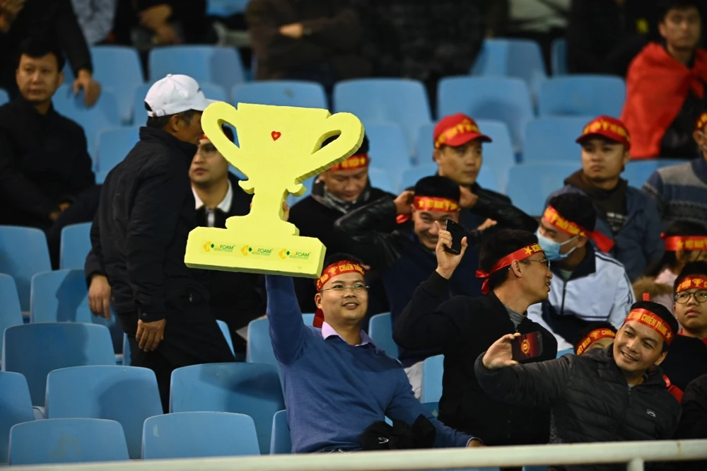 Việt Nam thắng đậm Malaysia lên ngôi đầu bảng AFF Cup ảnh 16