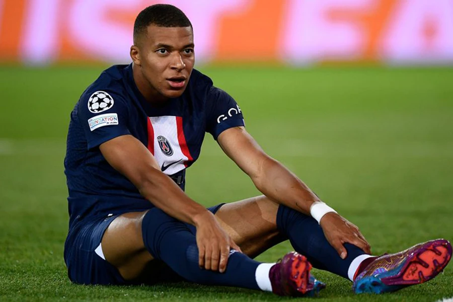 Mbappe vẫn là cầu thủ của PSG và không đi đâu cả. ẢNH: GETTY