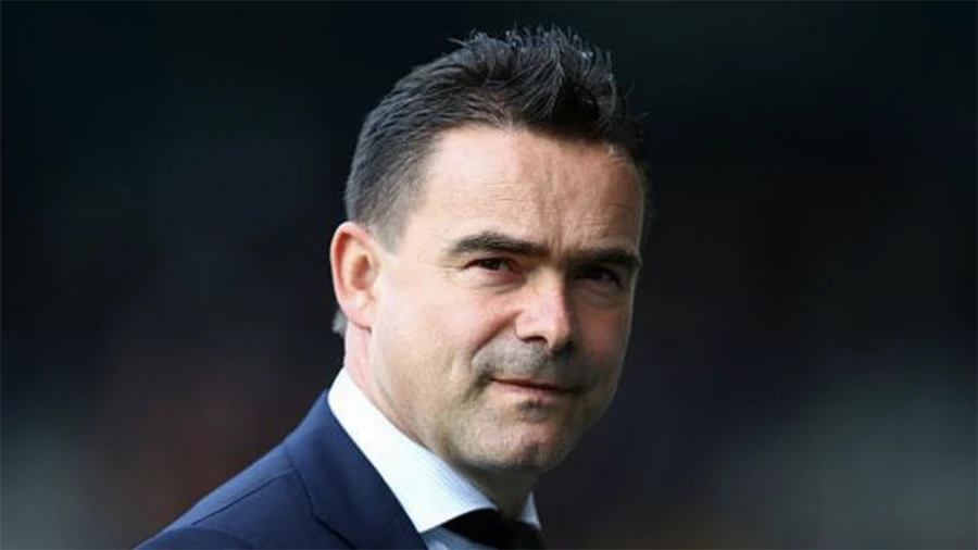 Marc Overmars bảnh bao trong vai trò Giám đốc thể thao. ẢNH: GETTY